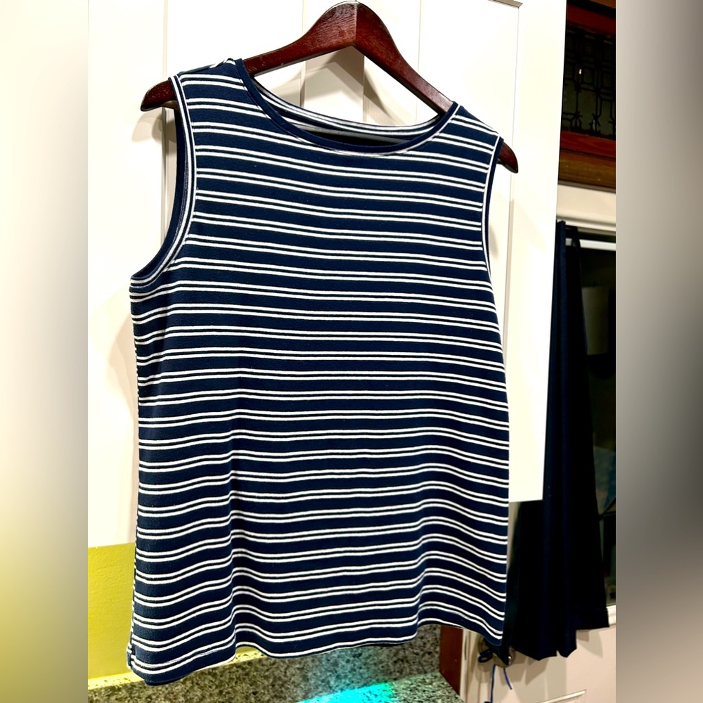 Croft and barrow, boat, neck tank, navy, stripe, size large